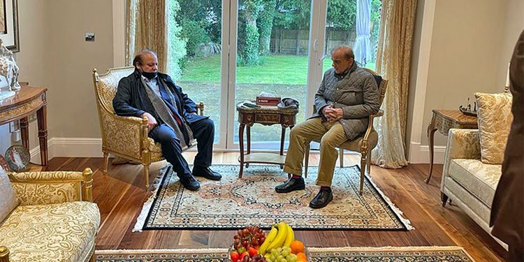 Prime Minister meets Nawaz Sharif, reviews political, economic situation