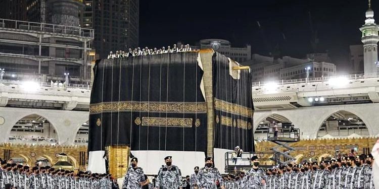 The Kaaba's covering will be replaced on the 1st of Muharram.