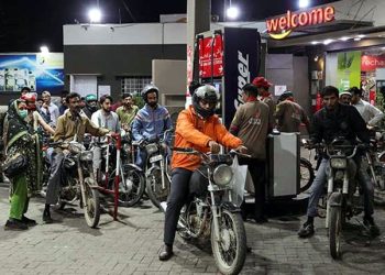 The government's late-night petrol explosion, rents also increased, the people's decade