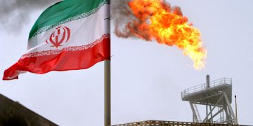 US ready to lift sanctions on Iranian oil