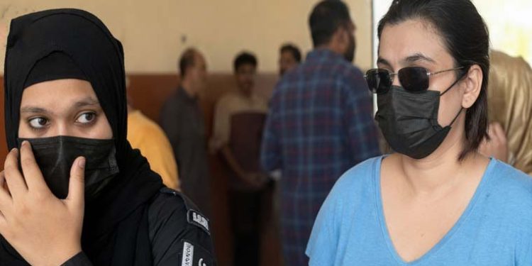 پنکی کی نشاندہی پر لاہور میں چھاپے ،غیر ملکیوں سمیت 11افراد زیر حراست