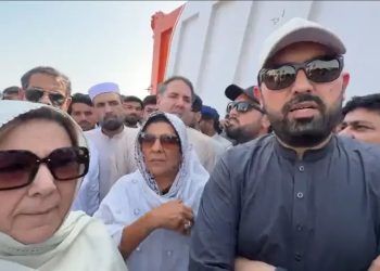 راولپنڈی،پولیس نے سہیل آفریدی ،بانی کی بہنوں کو ناکے پر روک لیا