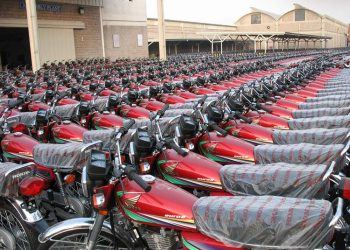 421 vehicles, rickshaws and motorcycles registered in the name of a citizen in Lahore
