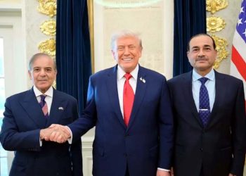 Donald Trump once again praises Pakistani leadership