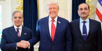 Donald Trump once again praises Pakistani leadership
