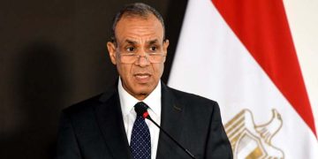 Egyptian Foreign Minister holds telephone conversation with Iranian counterpart