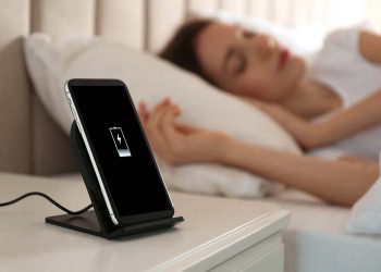 Is it dangerous or safe to charge your mobile phone overnight