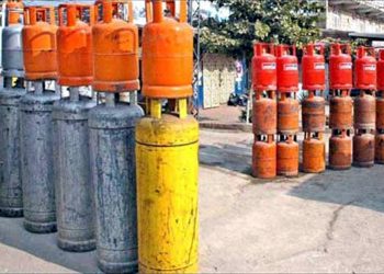 LPG price hiked by Rs 4.95 per kg