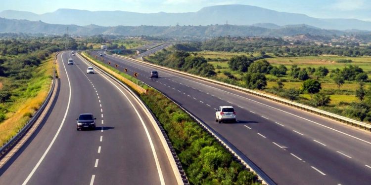M-13 Motorway project, travel time from Lahore to Islamabad reduced by one hour