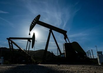 Oil prices rise 1 percent after US attacks on Iran