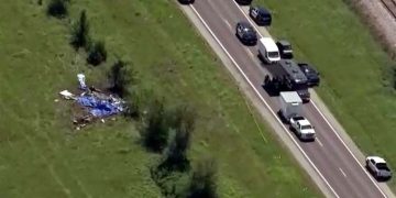 Plane crashes in Missouri, killing 12 people
