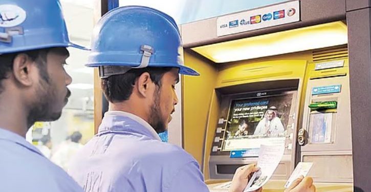 Private sector employees in the UAE will receive their salaries on the 1st.