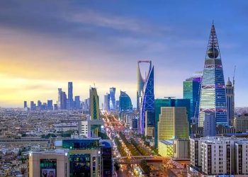 Saudi Arabia tightens restrictions on work visas for new companies