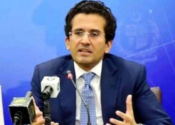 The Prime Minister has directed that the benefit of the reduction in oil prices be passed on to the public, says Petroleum Minister