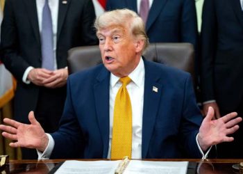 US President strongly criticizes Senate resolution
