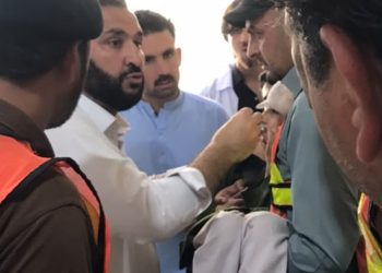 سوات میں بس الٹ گئی،ایک طالبہ جاں بحق ،20سے زائد زخمی