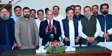 بلوچستان میں دہشت گردی کے پیچھے ہمسائیہ ملک کا ہاتھ ہے ،وزیراعظم