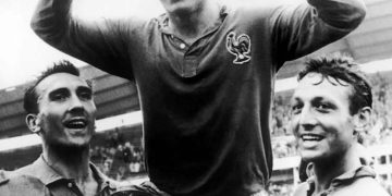 A record that no one has been able to break even after 68 years! 6 matches, 13 goals, and borrowed boots.
