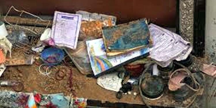 After the Kahna tragedy, the roof of another school collapsed; one child died, and four were injured.