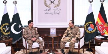 فیلڈ مارشل سے لیفٹیننٹ جنرل سید عامر رضا کی ملاقات