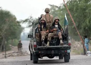 Attack by 'Fitna-ul-Khawarij' foiled in South Waziristan; 4 terrorists killed.