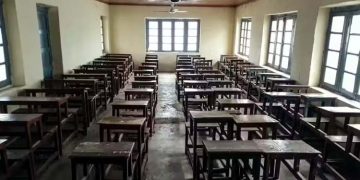 Decision to close or merge another 555 government schools in Punjab.