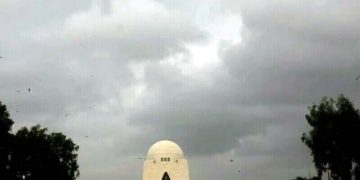 Drizzle in Karachi; pleasant weather.