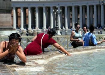 Europe in the grip of fire! Heat dome strikes; red alert issued.