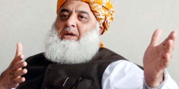 Fazlur Rehman summoned in Gujranwala court, case also filed in Kasur