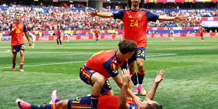 Football World Cup Spain defeated Austria to reach the pre-quarterfinals.
