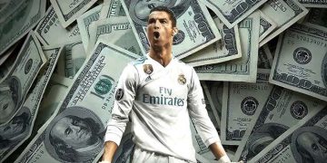 How many dollars does Ronaldo earn in a minute? His wealth has stunned the world!
