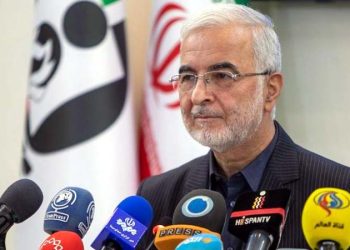 Iranian Interior Minister visits Pakistan Monument.
