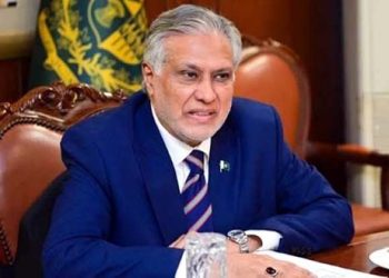 Ishaq Dar meets his counterparts from Russia and Bangladesh.