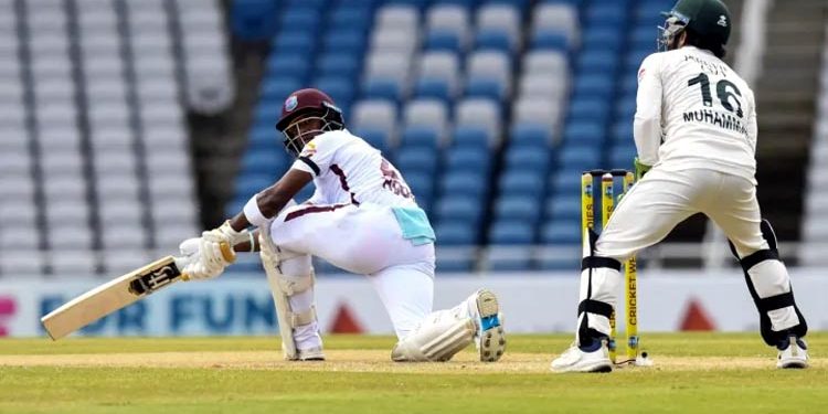 Pakistan vs. West Indies First Test Host team at 194 for 3.