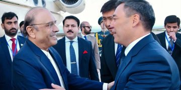 صدر زرداری کا دورہ کرغزستان ،وفود کی سطح پر مذاکرات