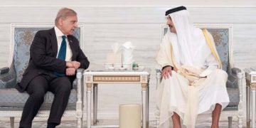 وزیراعظم کا دورہ قطر ،شیخ تمیم بن حمد آل ثانی سے ملاقات ،والد کی وفات پر اظہار تعزیت