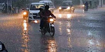 Skies remain cloudy across Punjab, including Lahore; rain forecast until August 6.