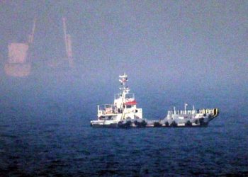 Strait of Hormuz will remain closed until US operations cease Revolutionary Guards