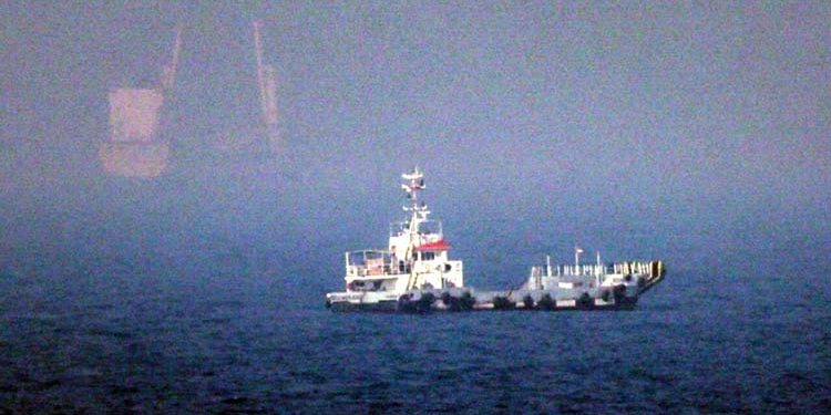 Strait of Hormuz will remain closed until US operations cease Revolutionary Guards