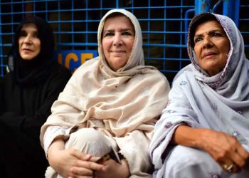 The Lahore High Court has restrained the arrest of Noreen Niazi.
