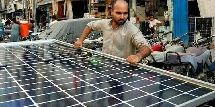 The Solar Revolution The race is no longer just about panels—it’s about batteries.