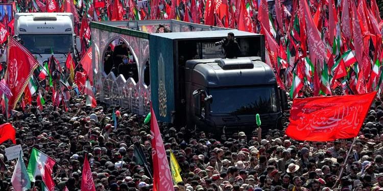 The final journey of the martyred Supreme Leader Ayatollah Khamenei; the main procession is underway.