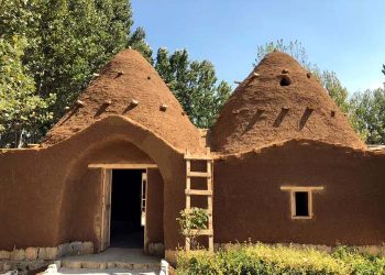 Why are houses made of mud cool