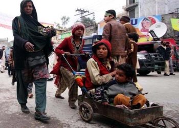 'Zero Begging' initiative launched in Punjab; decision taken to rehabilitate deserving beggars.