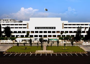 بے نظیر انکم سپورٹ پروگرام کی 75 سرکاری گاڑیاں، کروڑوں کا پٹرول خرچ