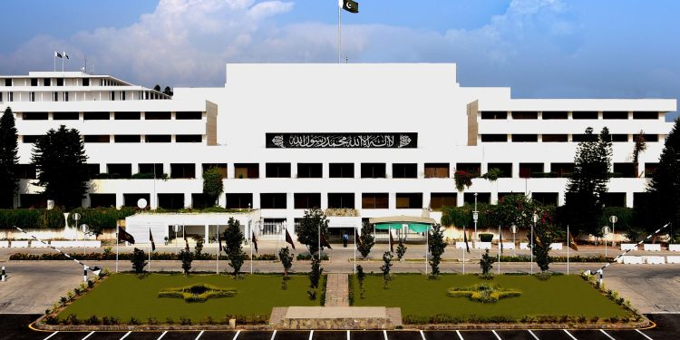 بے نظیر انکم سپورٹ پروگرام کی 75 سرکاری گاڑیاں، کروڑوں کا پٹرول خرچ