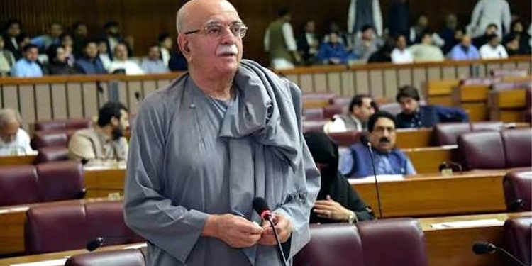 A meeting between the Peoples Party delegation and Mahmood Khan Achakzai has been scheduled for tomorrow.
