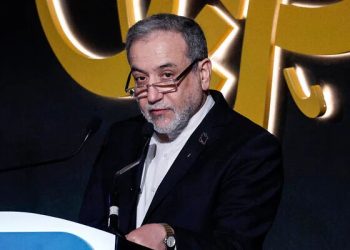 امریکا نے جنگ کے 20 روز بعد مذاکرات کی درخواست کی، عباس عراقچی