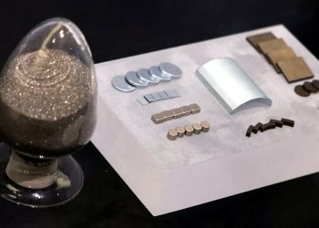 China will send scientists to Iran for the exploration and processing of rare minerals.