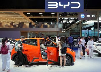 Crisis in China's car market; BYD's profit rises after five quarters, driven by overseas sales.